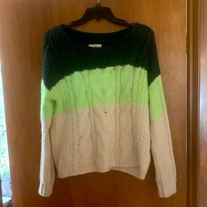 Green and White Women's Sweater by Hollister Size Medium